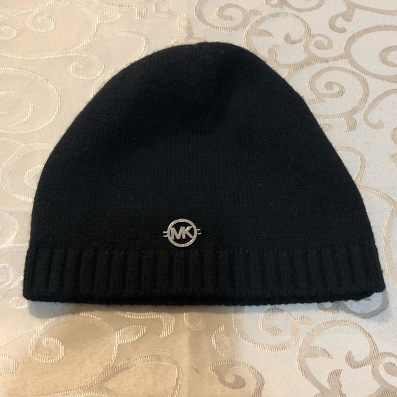 Michael Kors Hat & Scarf Set - Picture 2 of 7